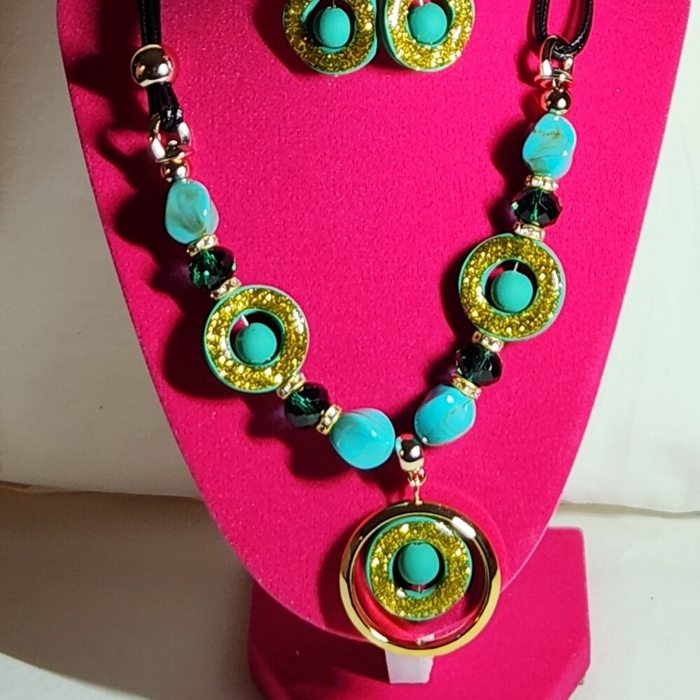THREE FOR $20 Avant Garde set of necklace & earrings aqua stones glitter NEW